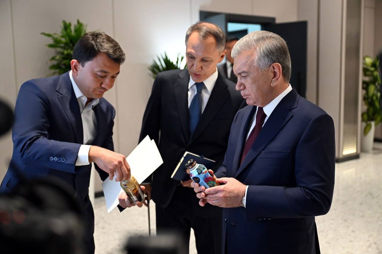 President Shavkat Mirziyoyev Visits “Yangi Avlod” Special Industrial Zone
